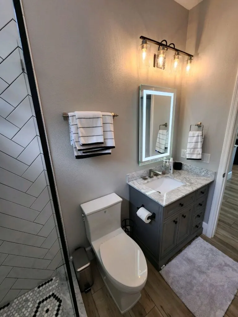 Herringbone Glass Suite